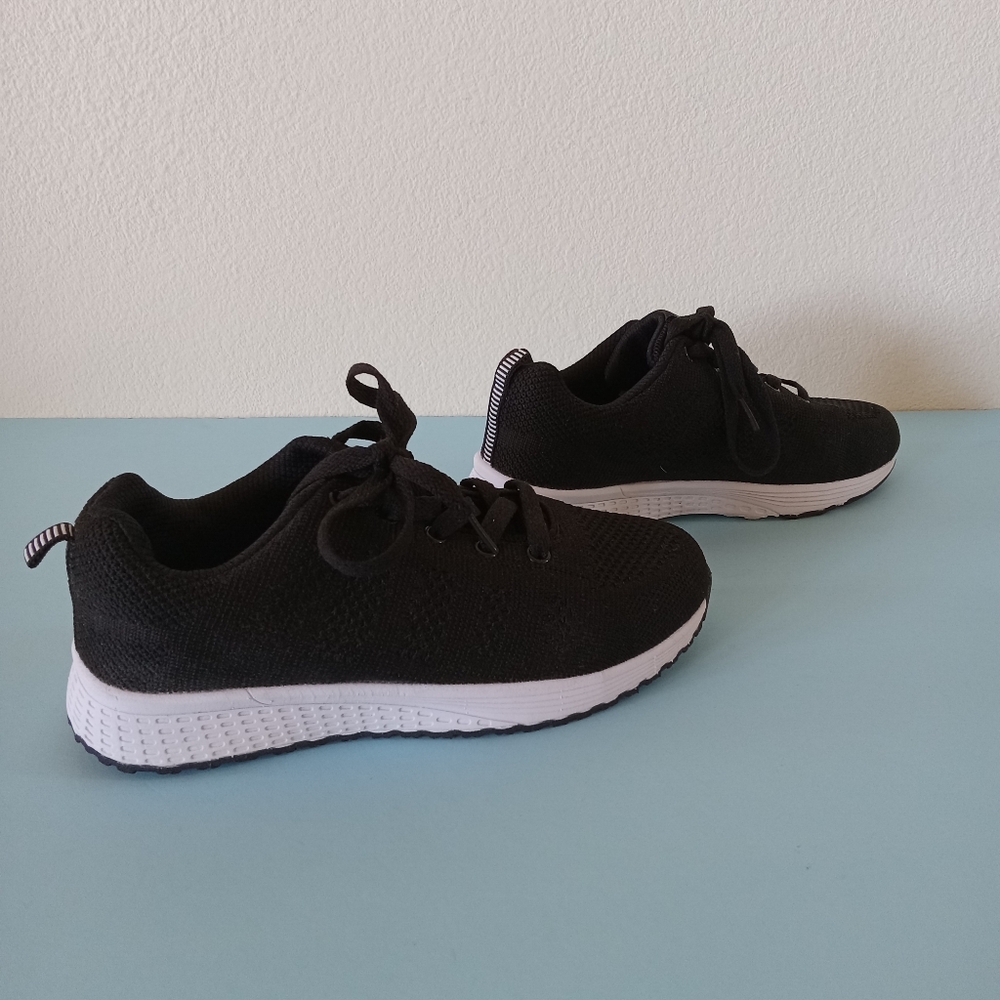 Fashion - Tennis Shoes